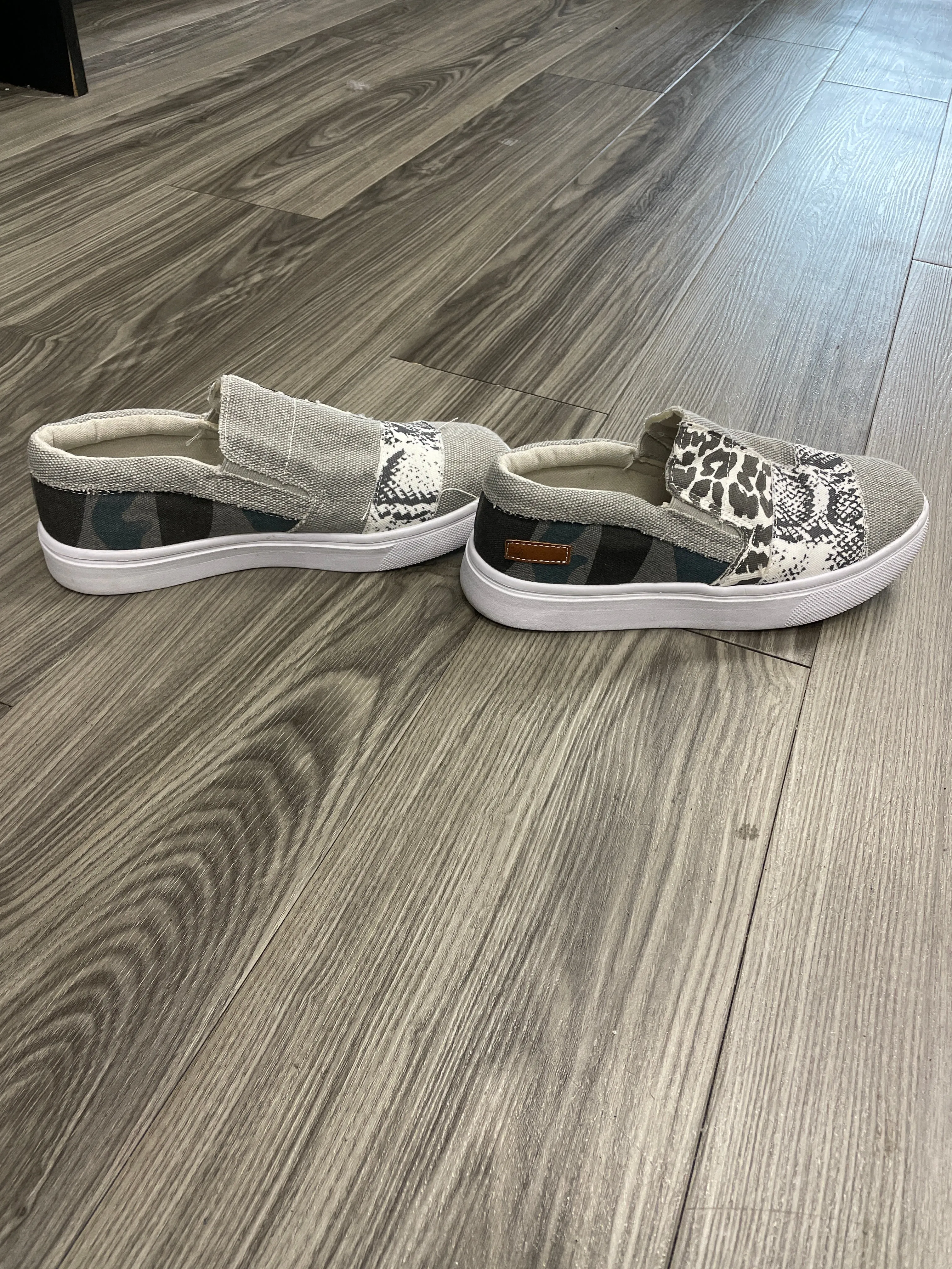 Shoes Flats By Clothes Mentor  Size: 8